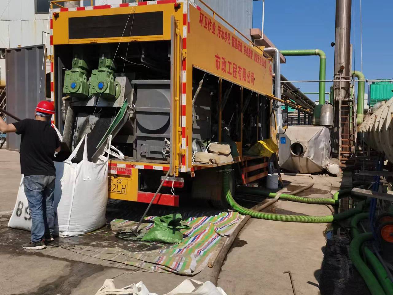 望奎淤泥压干处理